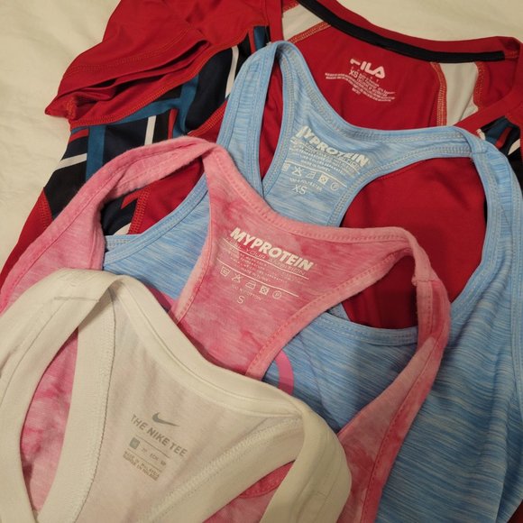 Lot of Workout Tops - Picture 3 of 8